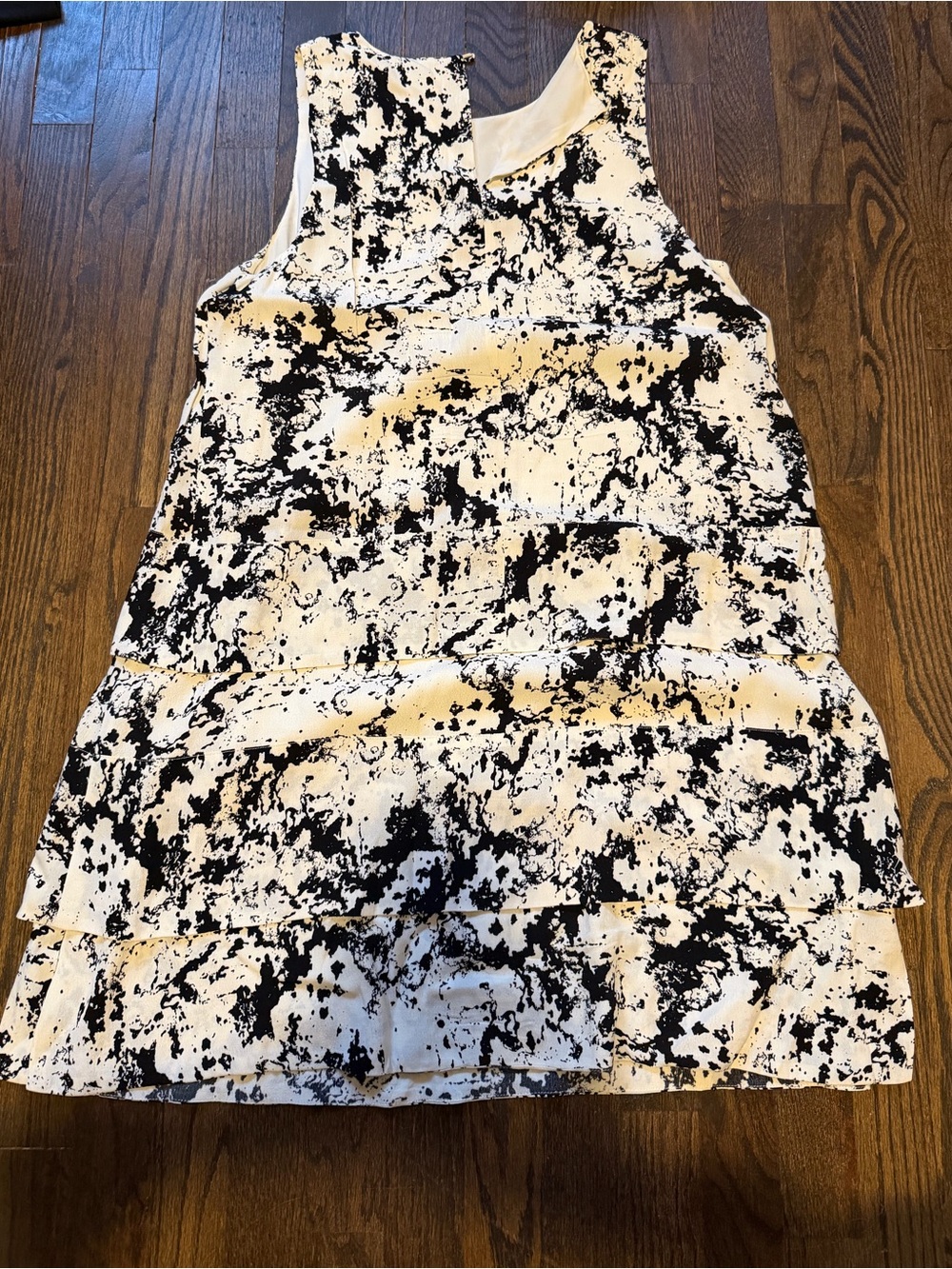 Banana Republic Black & White Abstract Tiered Sleeveless Dress